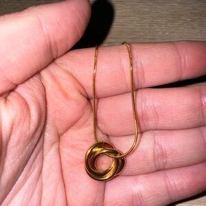 BRAND NEW evry jewels trifecta necklace